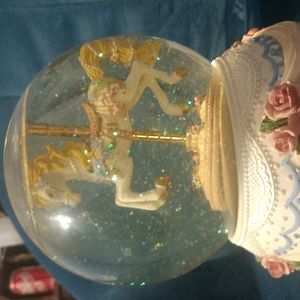 Snow globe music box carousel